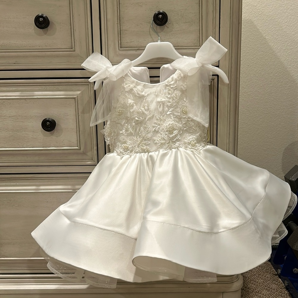 NWT flower girl dress or evening dress. Size 2. No low ball offers please